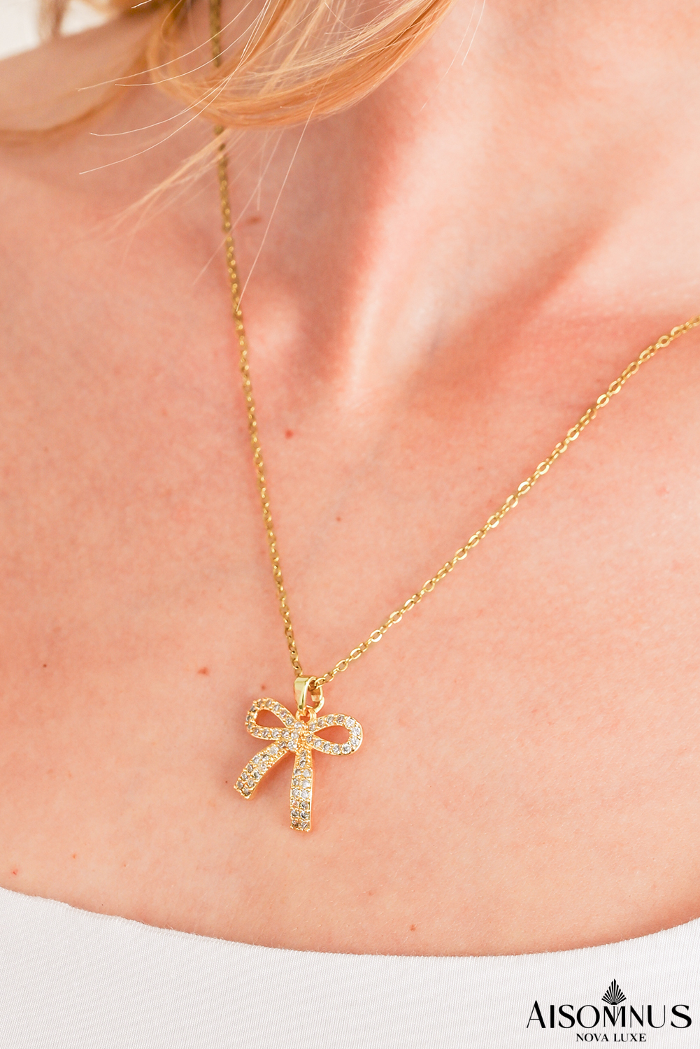 Gold Rhinestone Bowknot Pendant Necklace