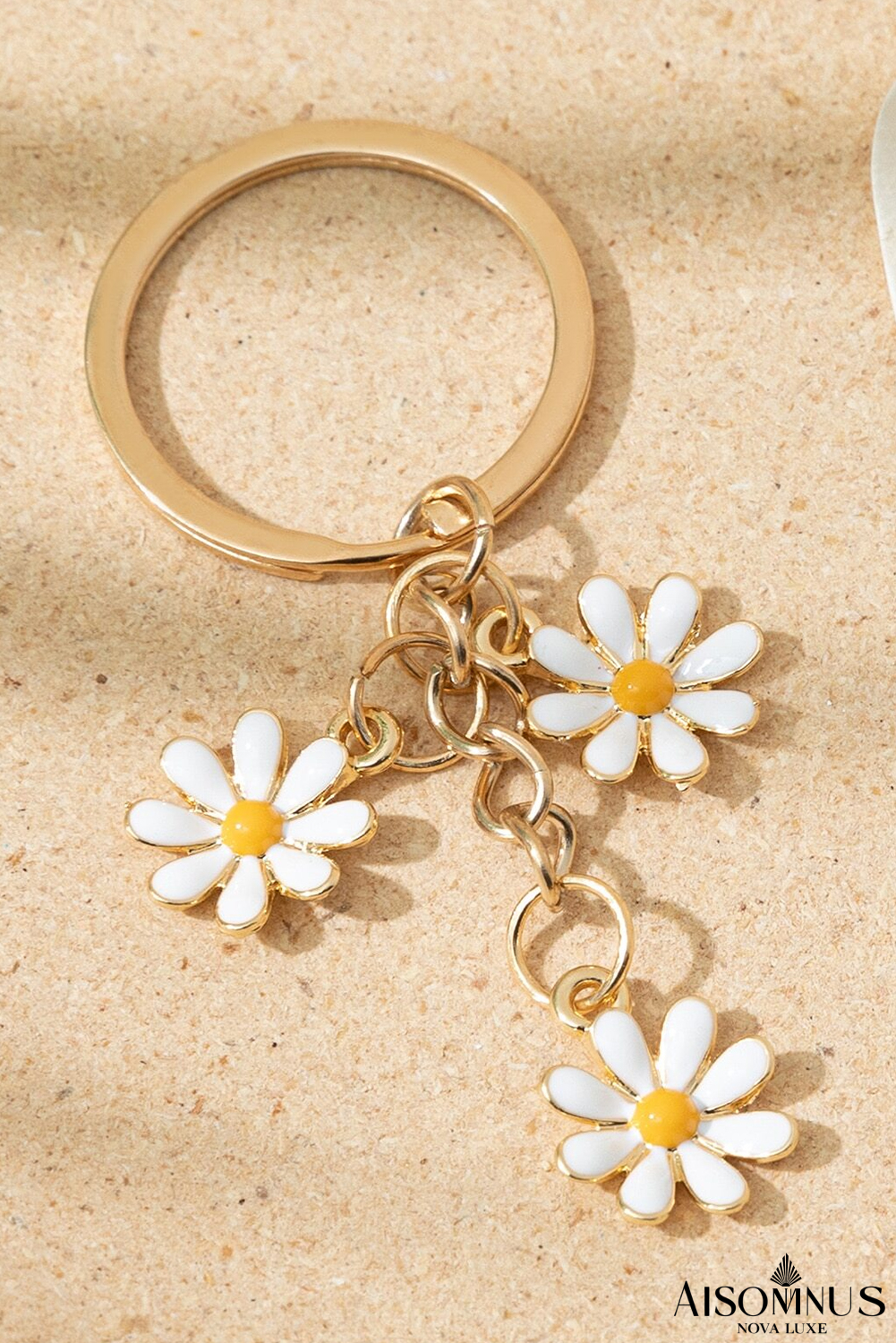 White Cute Daisy Shape Ornament Keyring