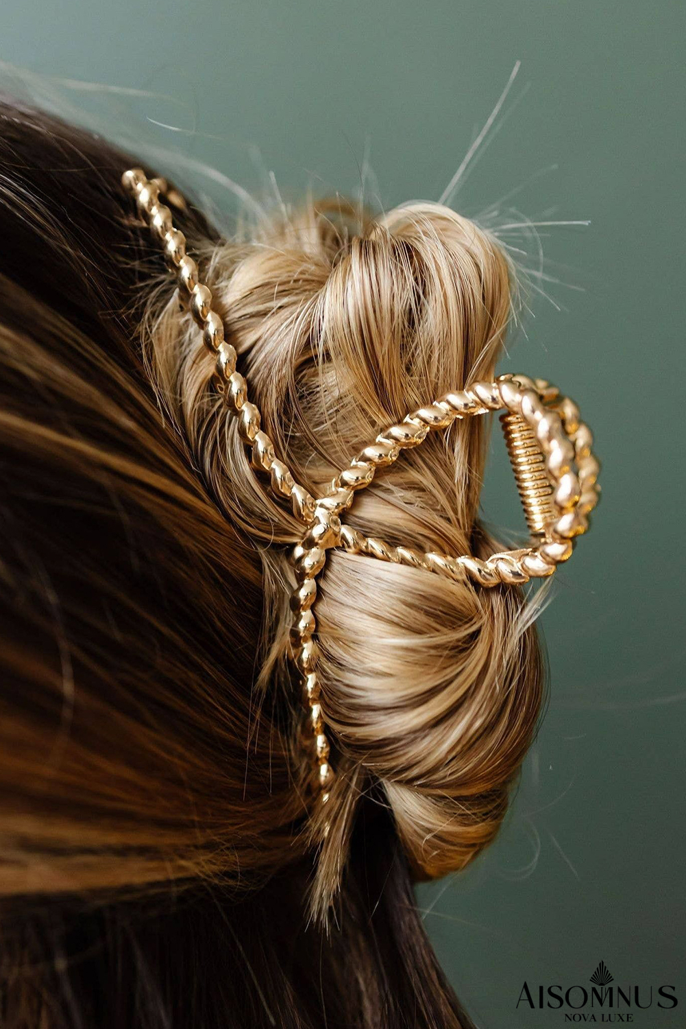 Gold Twist Loop Large Hair Claw Clip