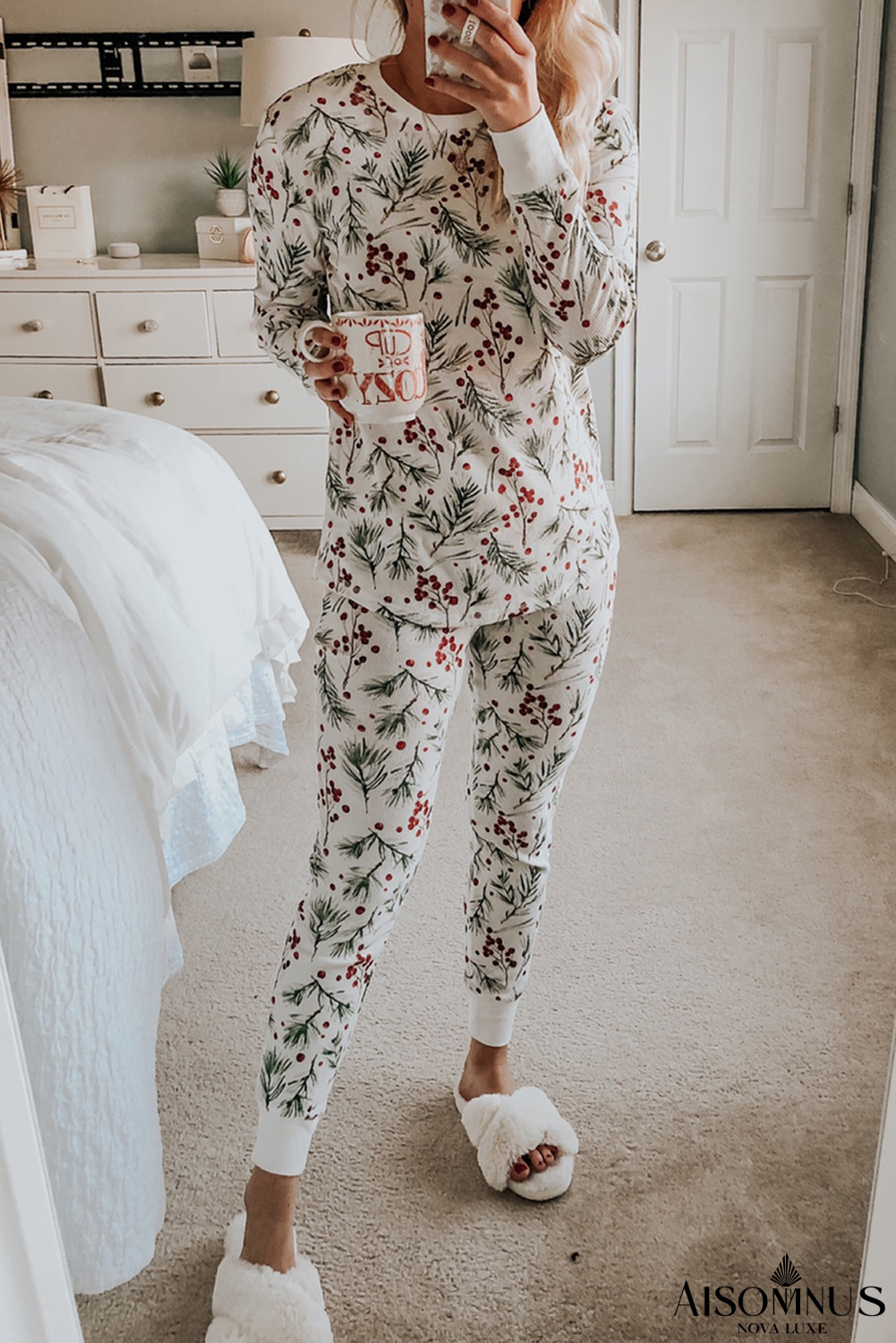 White Holly Print Christmas Pullover Pants Pajama Set