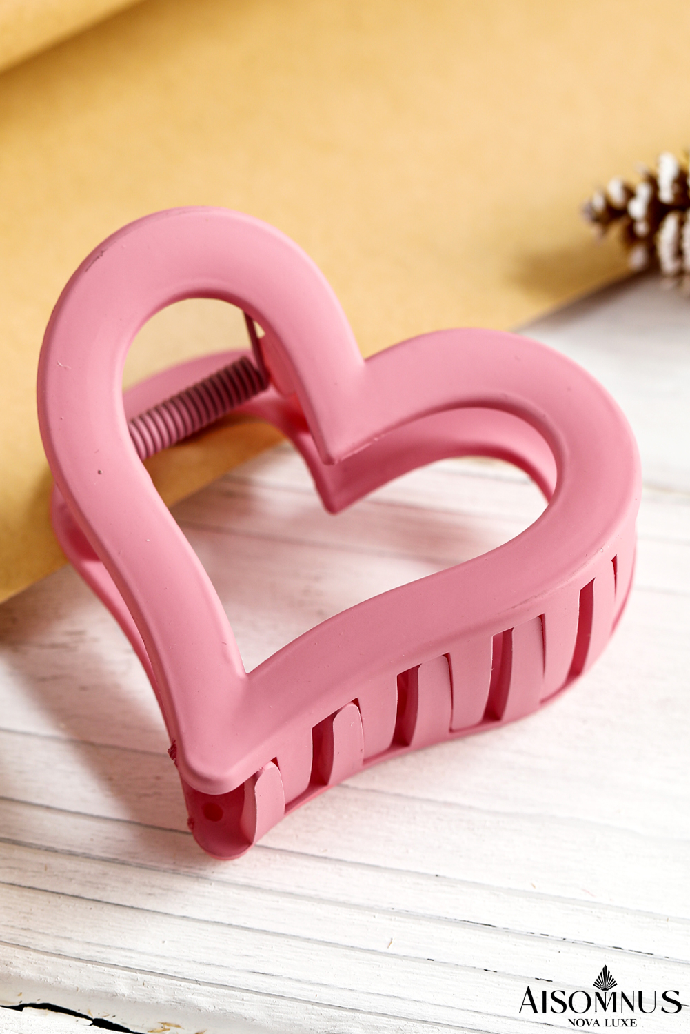 Light Pink Simple Frosted Heart Shaped Hair Claw Clip