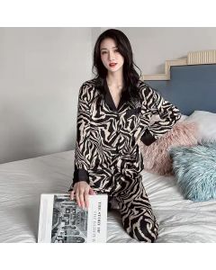 Women's Minimalist Printed Retro Pajama Set