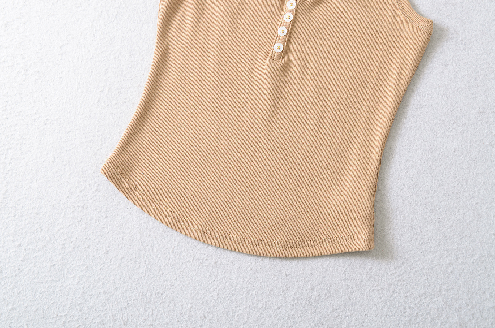 V-neck button slim fit I-shaped vest