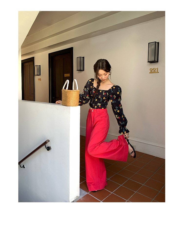 U-Neck Breezy Fragmented Blossom Body-Hugging Cropped Top