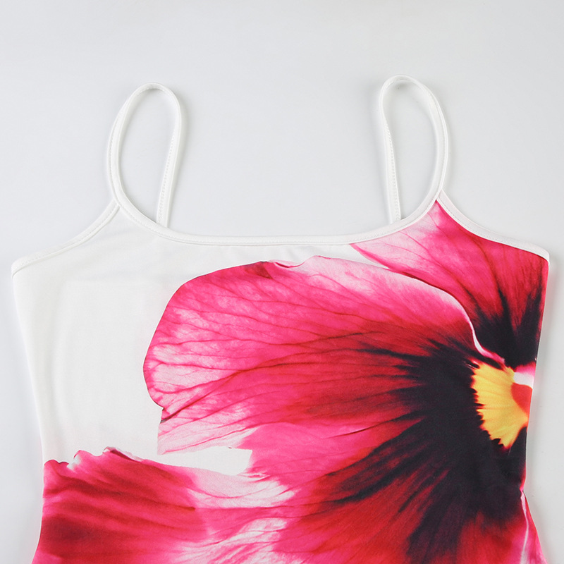 Romantic Floral Print Fitted Strapless Dress with Sexy Waistline and Bodycon Mini Skirt