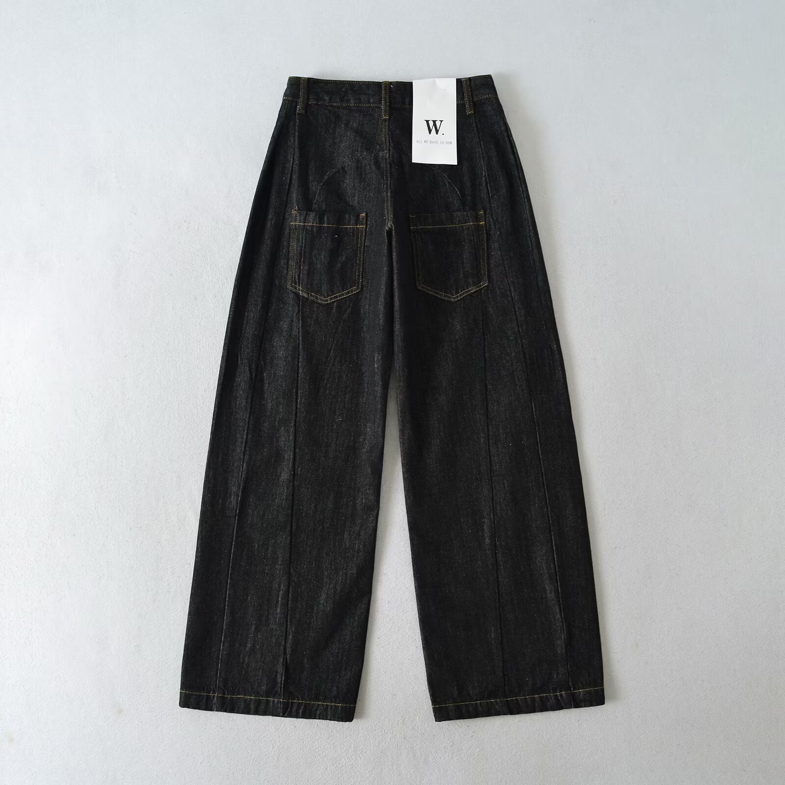 Loose Banana Bent Knife Jeans