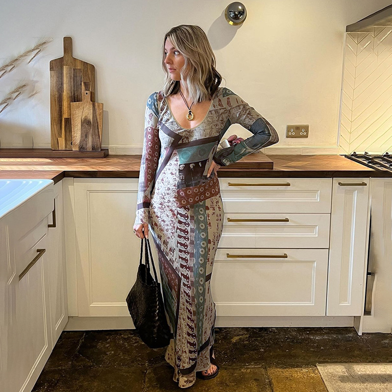 Stretch Vintage Fall Patterned Plunge Long Sleeve Dress