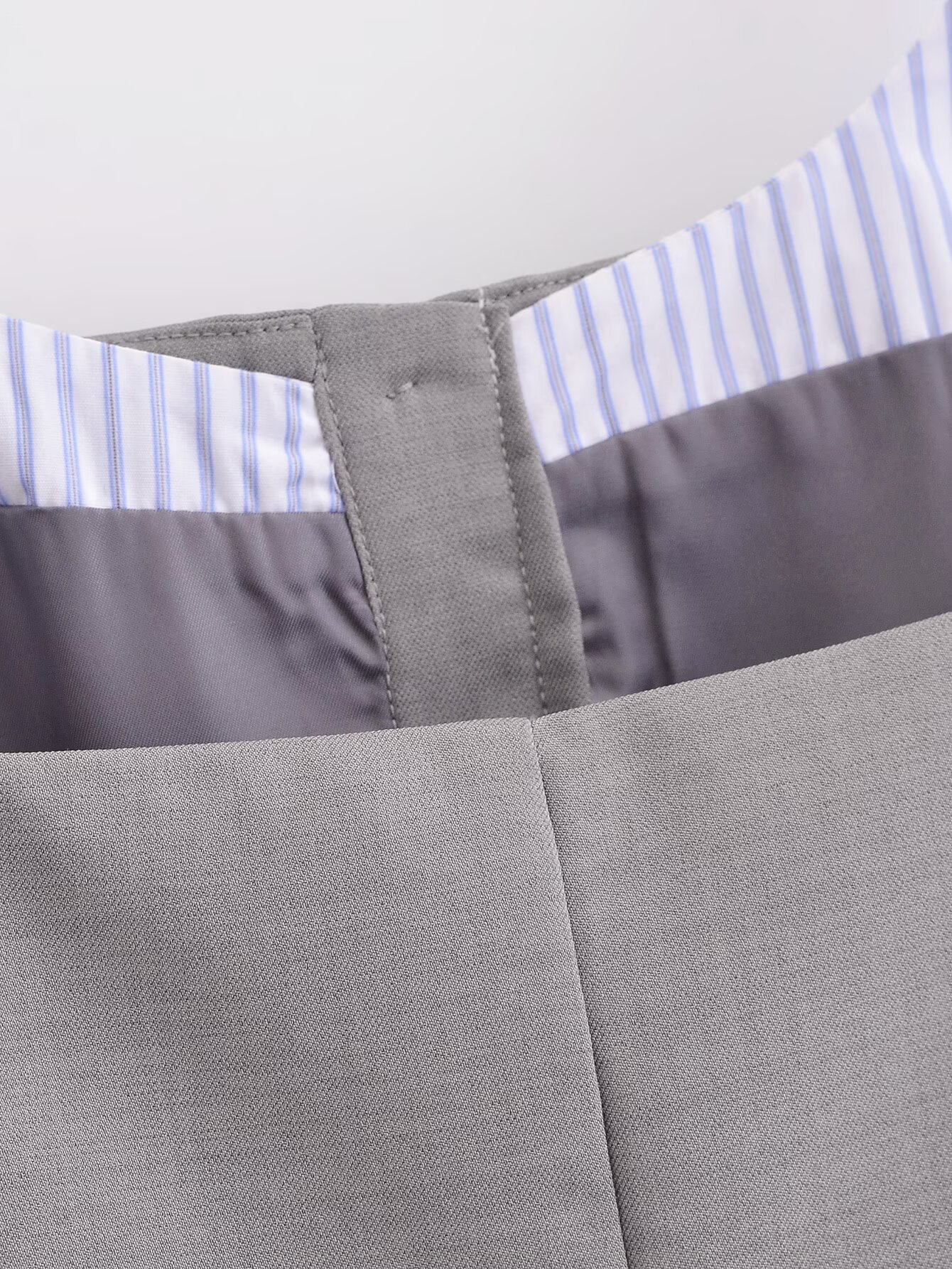 European Chic Sleeveless Colorblock Blouse