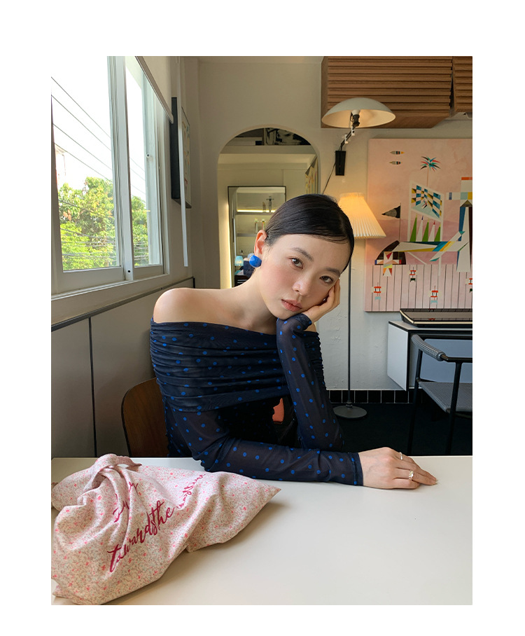 Asymmetric Long Sleeve Wave Point Slim Top