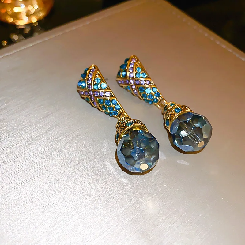 French Palace Style Rhinestone Geometric Water Drop Tassel Earrings for Women Light Luxury Temperament Fashionable Jewelry