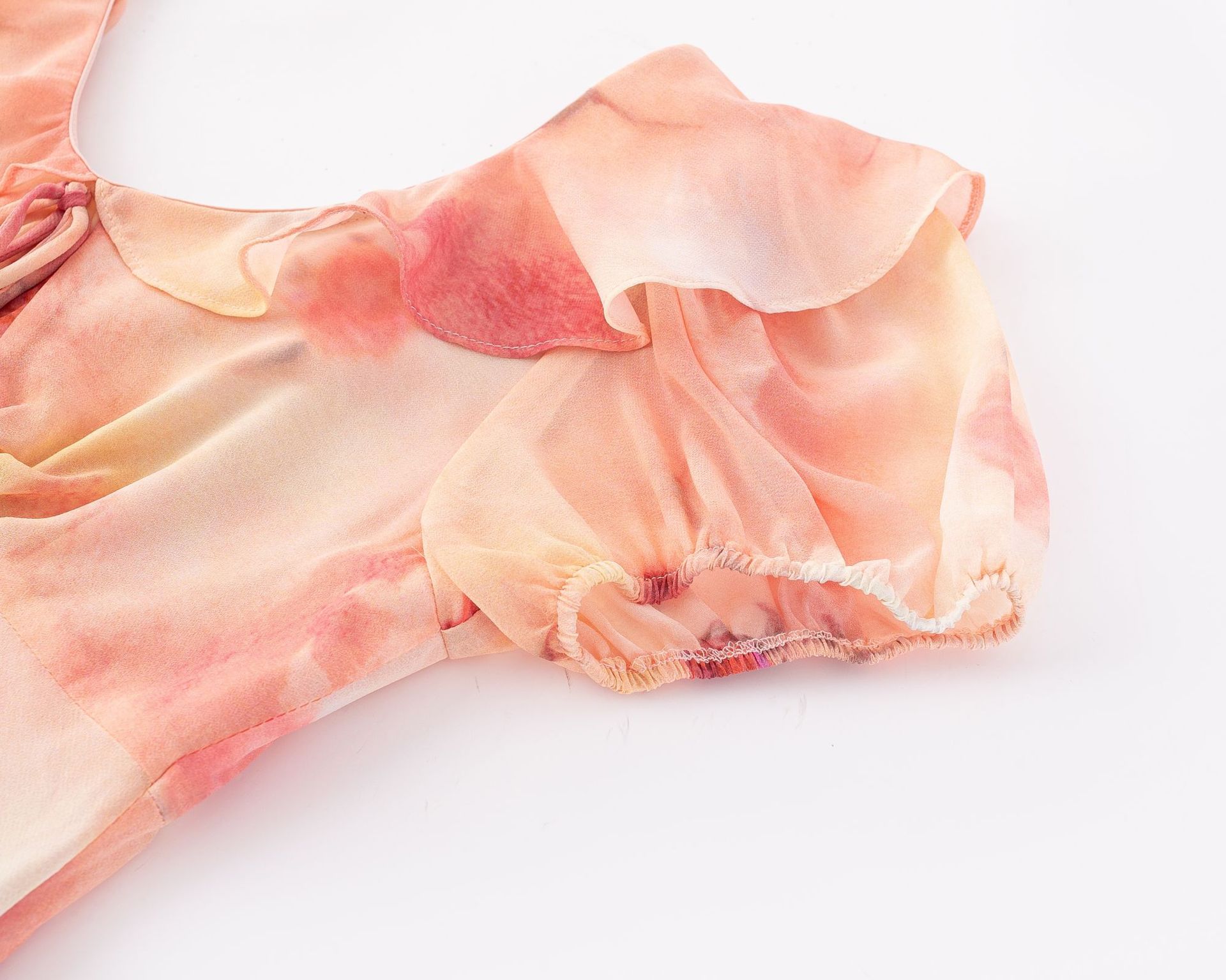 Floral waist cinching dress