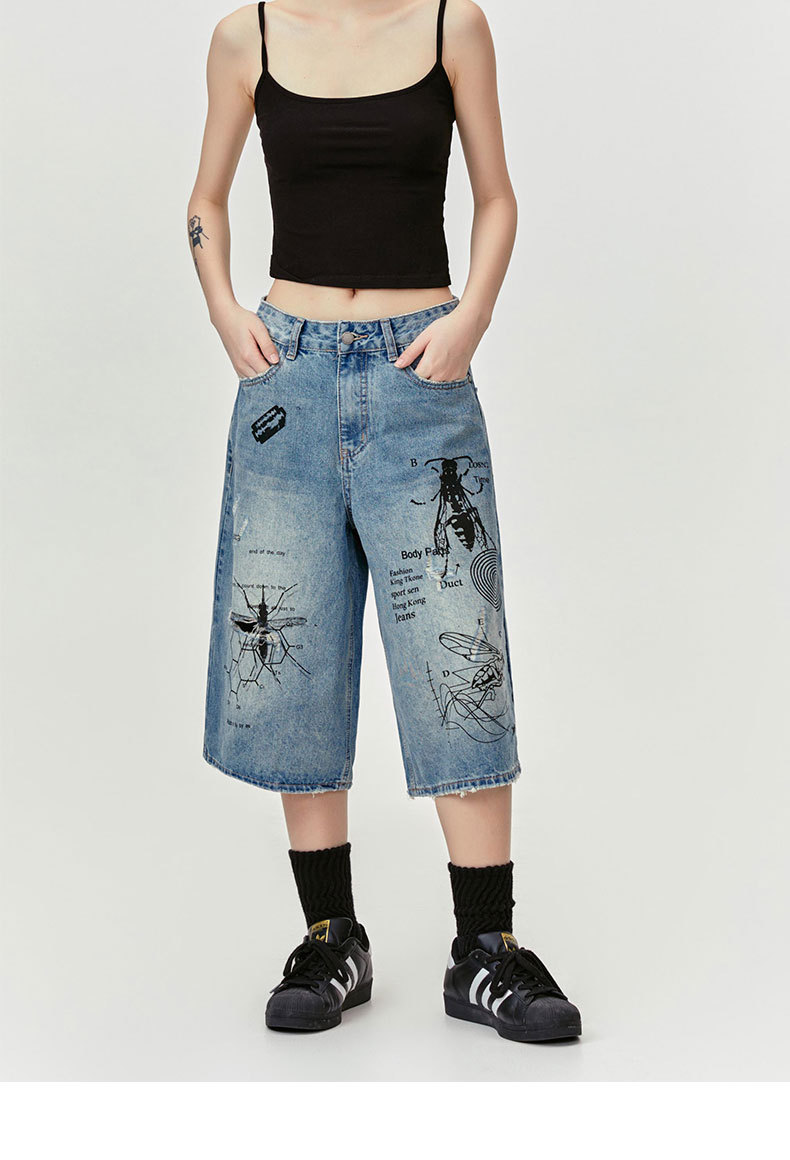 Street Graffiti Print Destroyed Hole Seven-Quarter Denim Shorts for Men
