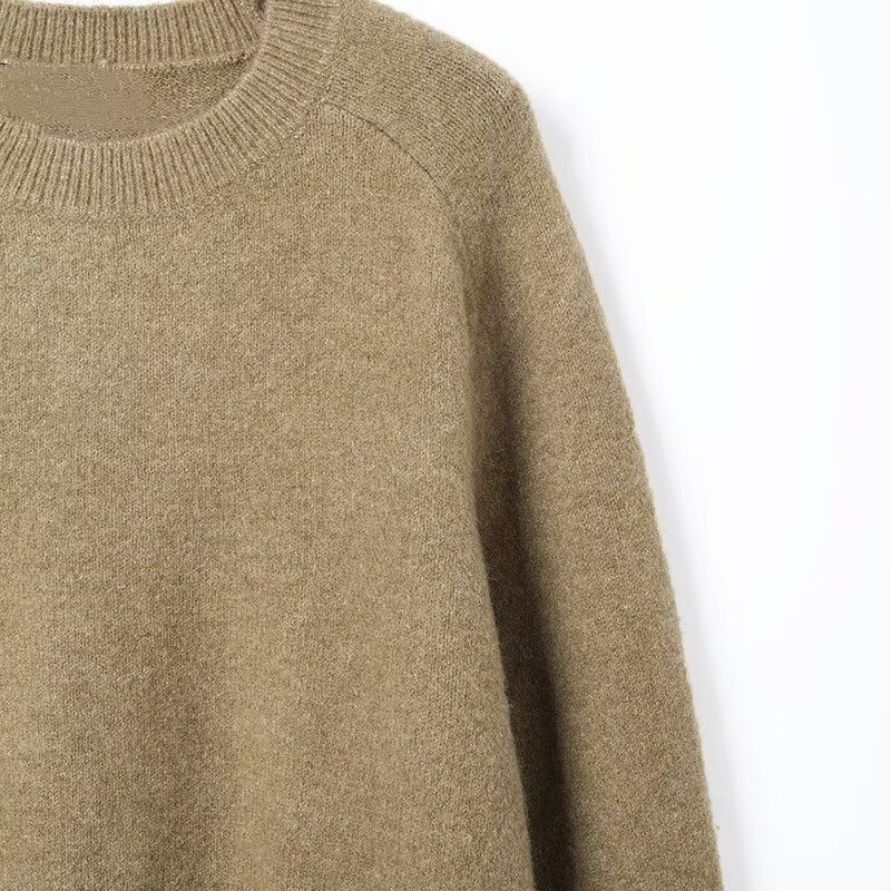 Knitted short pullover sweater