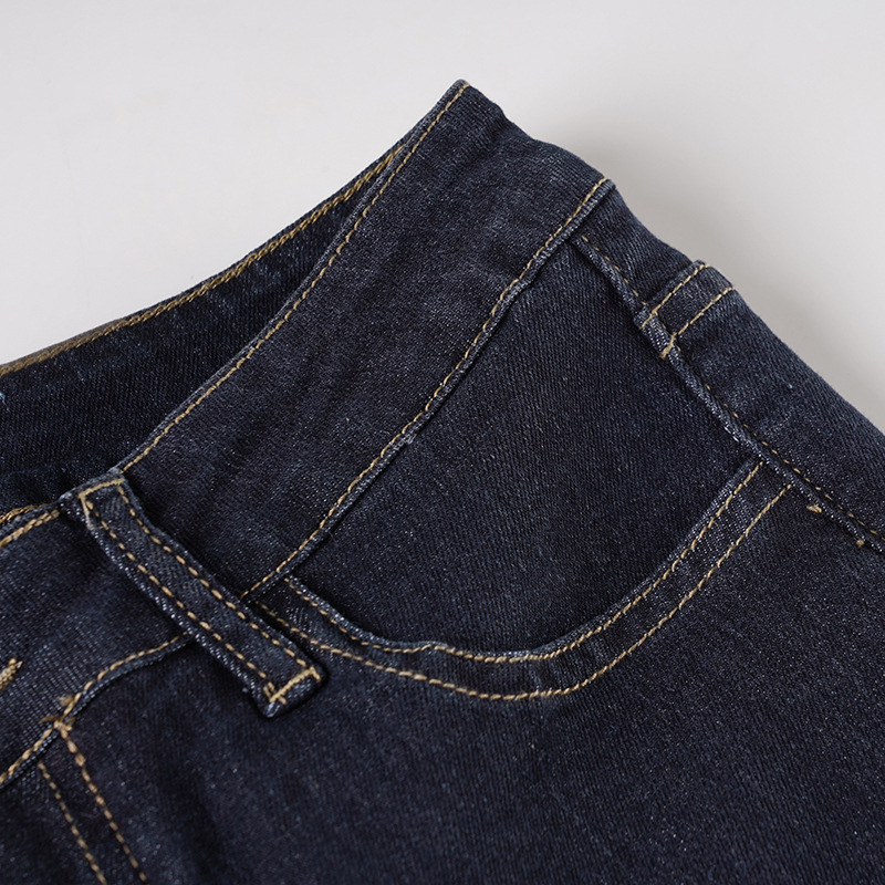 Low waist slim fit and slimming flared jeans