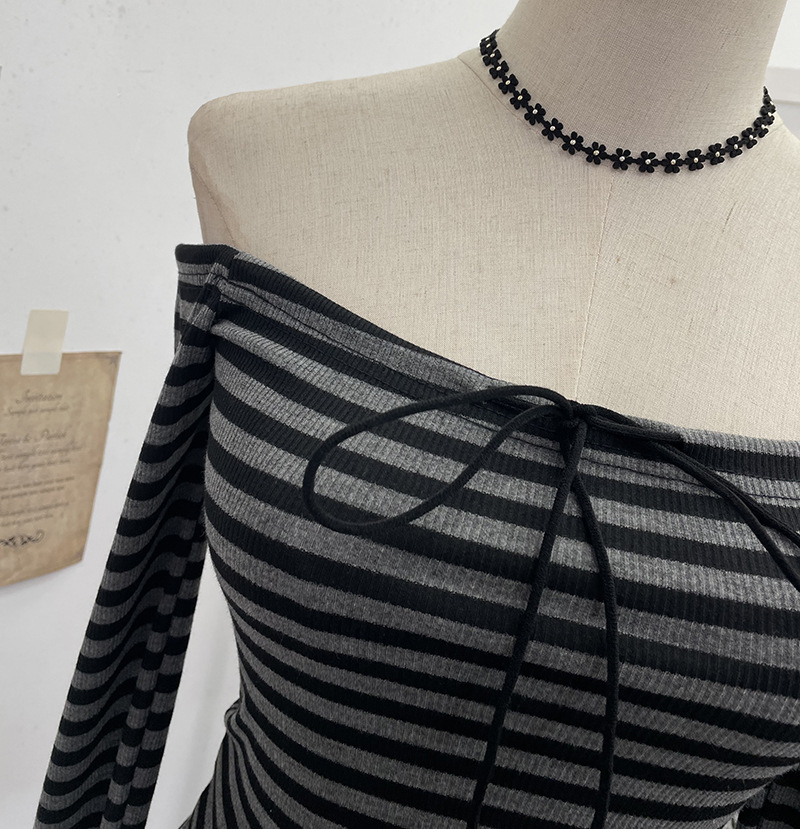 Celebrity Slim Fit Asymmetric Wrist-Length Crop Top