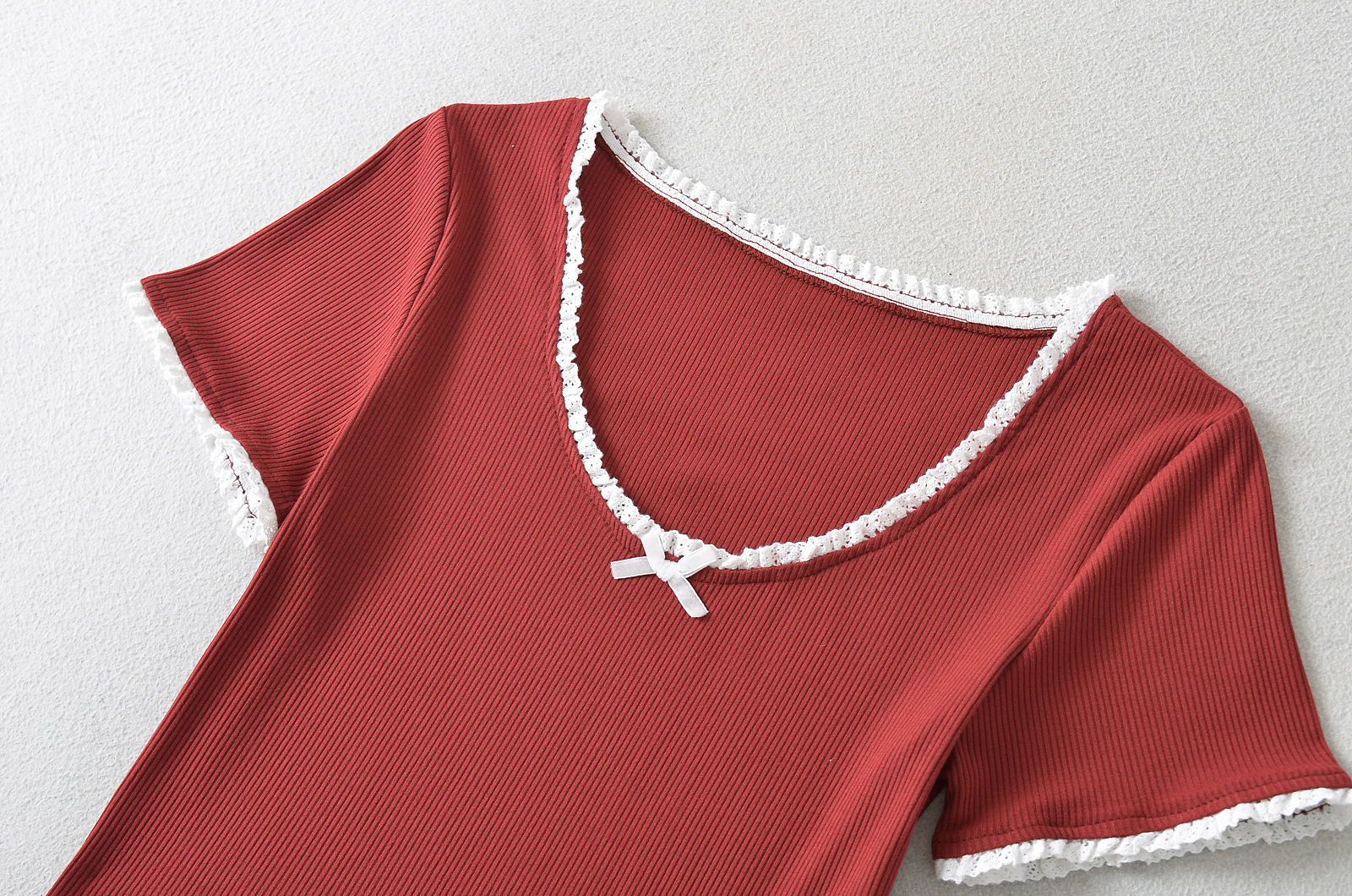 Stretch Body-Hugging Short Sleeve T-Shirt