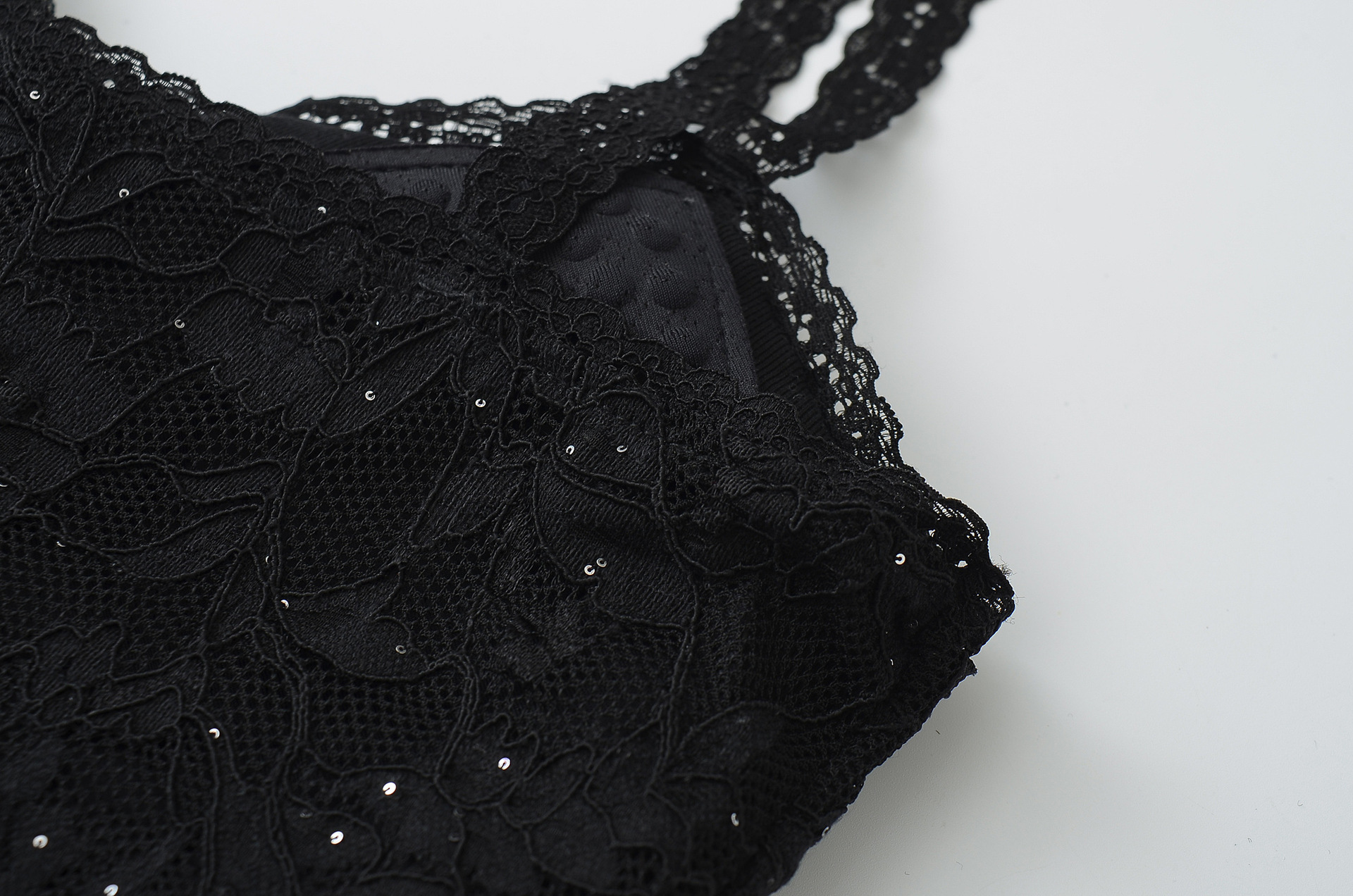 V-neck camisole lace ruffle sequin camisole