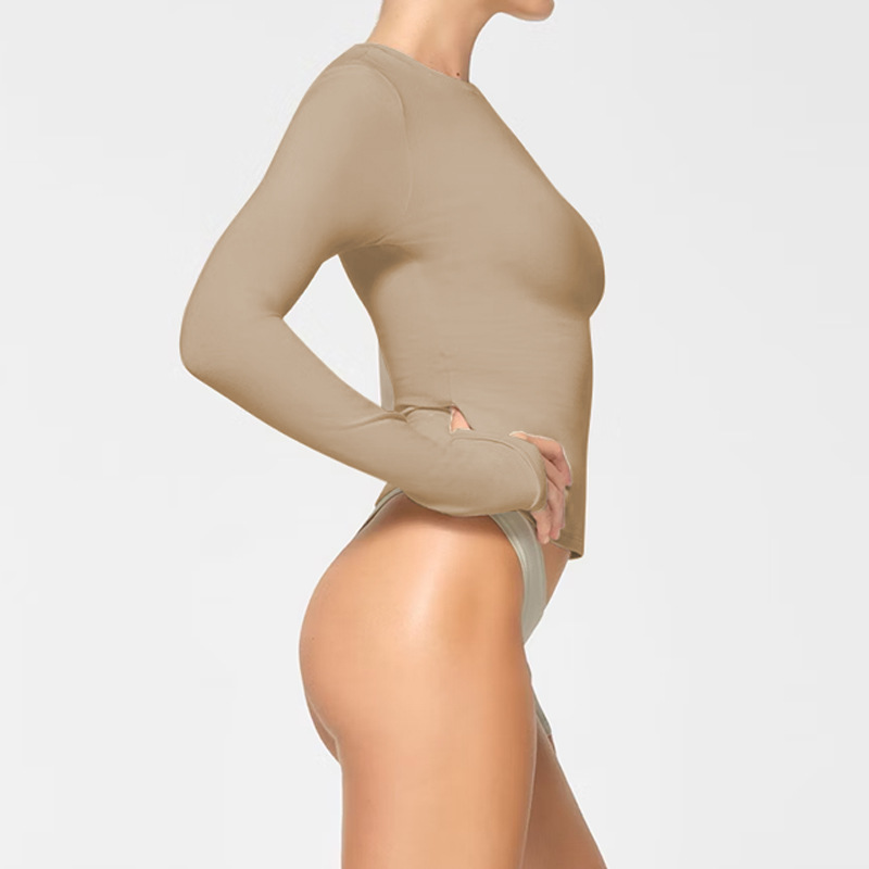 Long sleeved round neck T-shirt solid color slim fit top