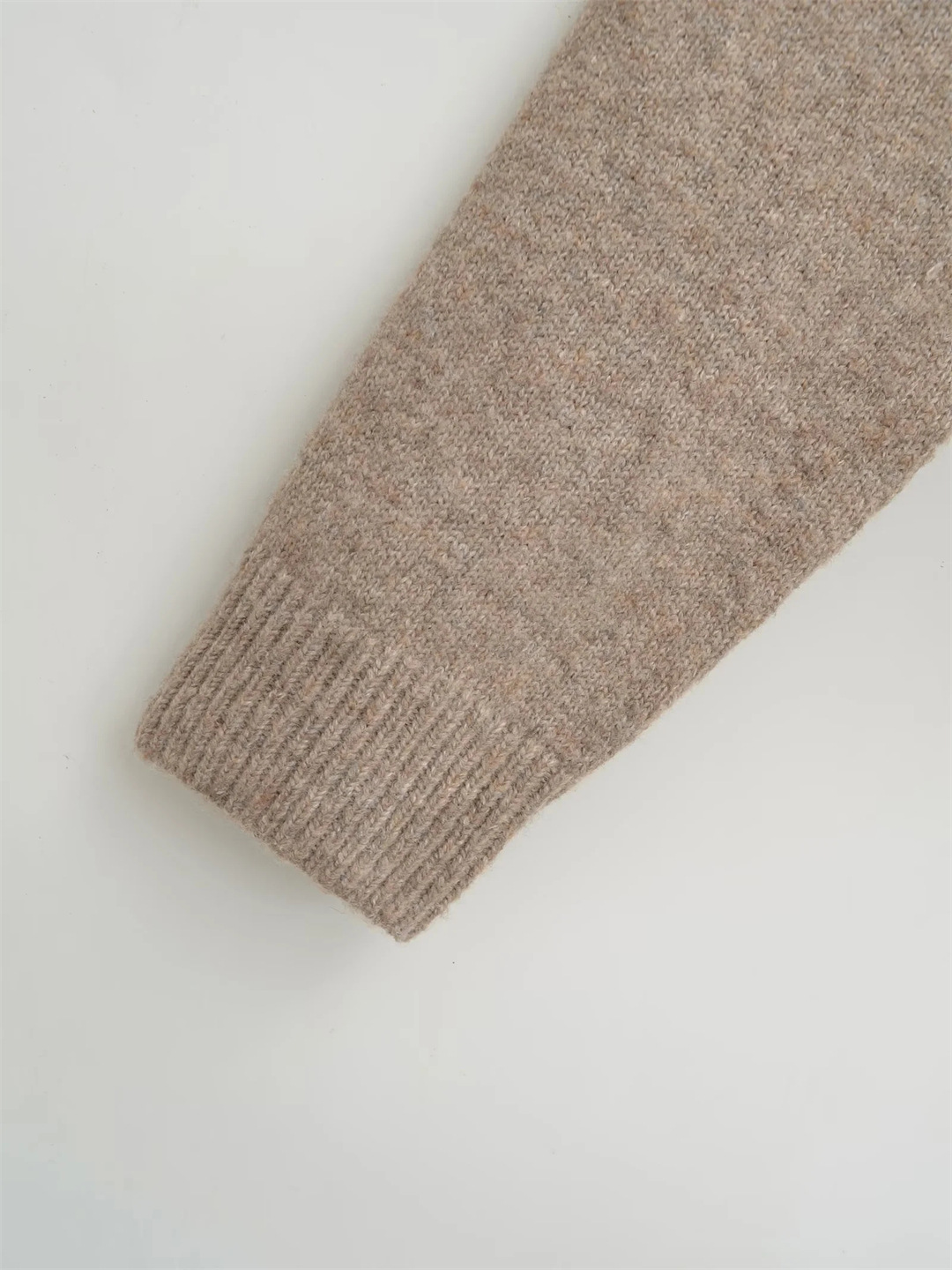 Plain Urban Crew One-Clasp Full-Arm Crop Cardigan