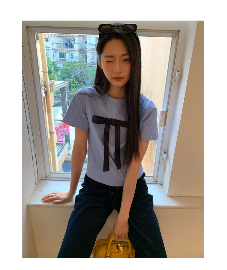 Ladies' Body-Hugging Round Neck Tie Front T-shirt