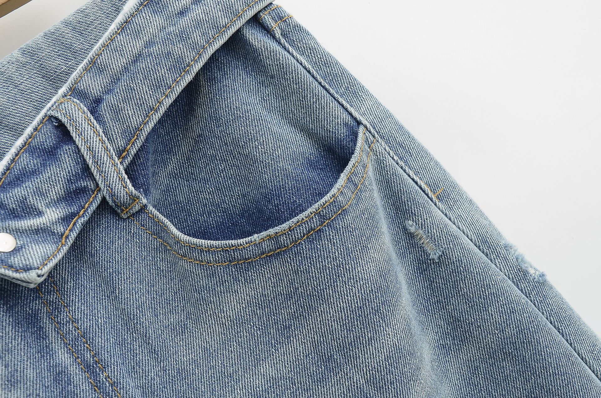 Curled high waisted back pocket wide leg mop jeans