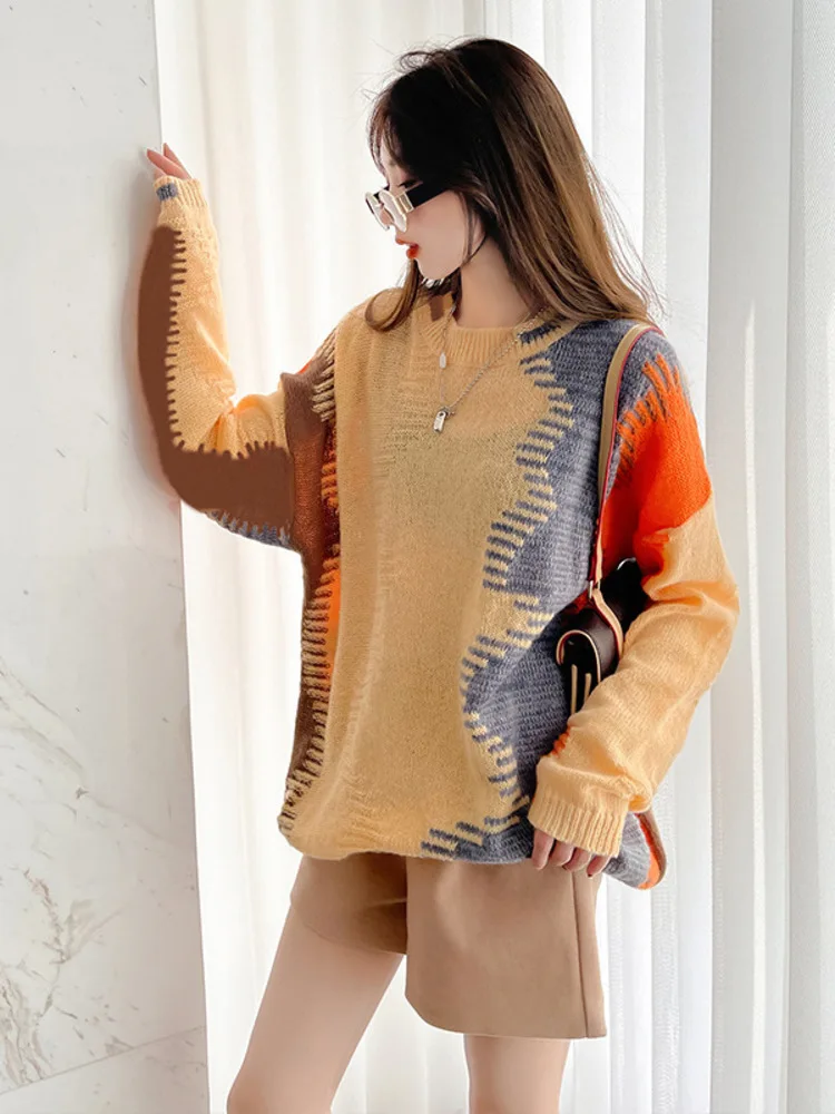 Ladies Oversized Retro Two-Tone Acrylic Sweater
