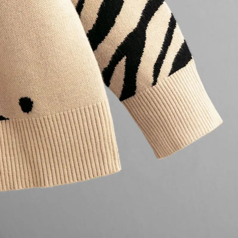 Woman's Animal Print Viscose Sweater