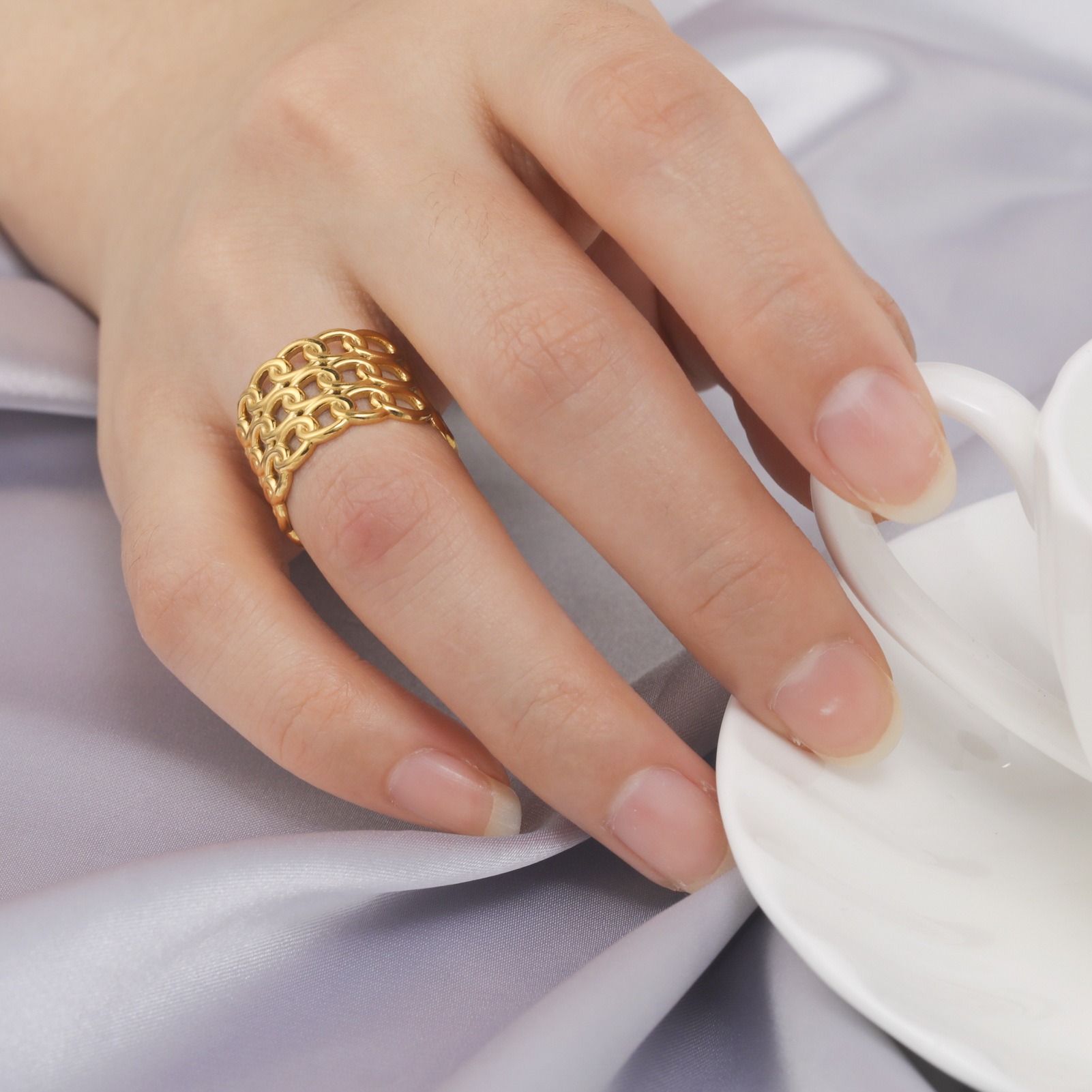 Unisex Golden Chunky Cutout Ring