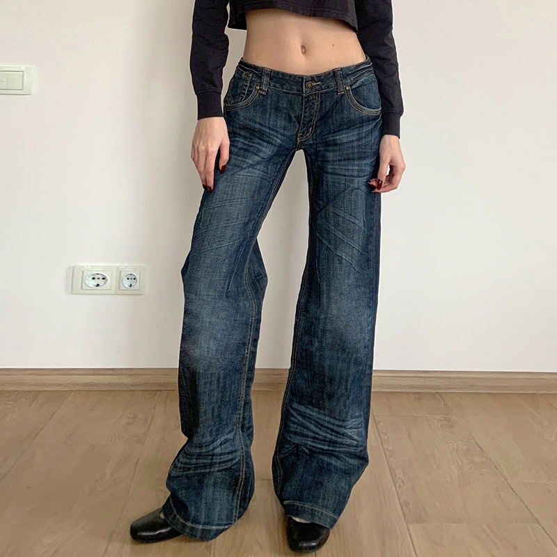 Vintage pleated washed denim jeans with loose fit and low waisted design for the street
