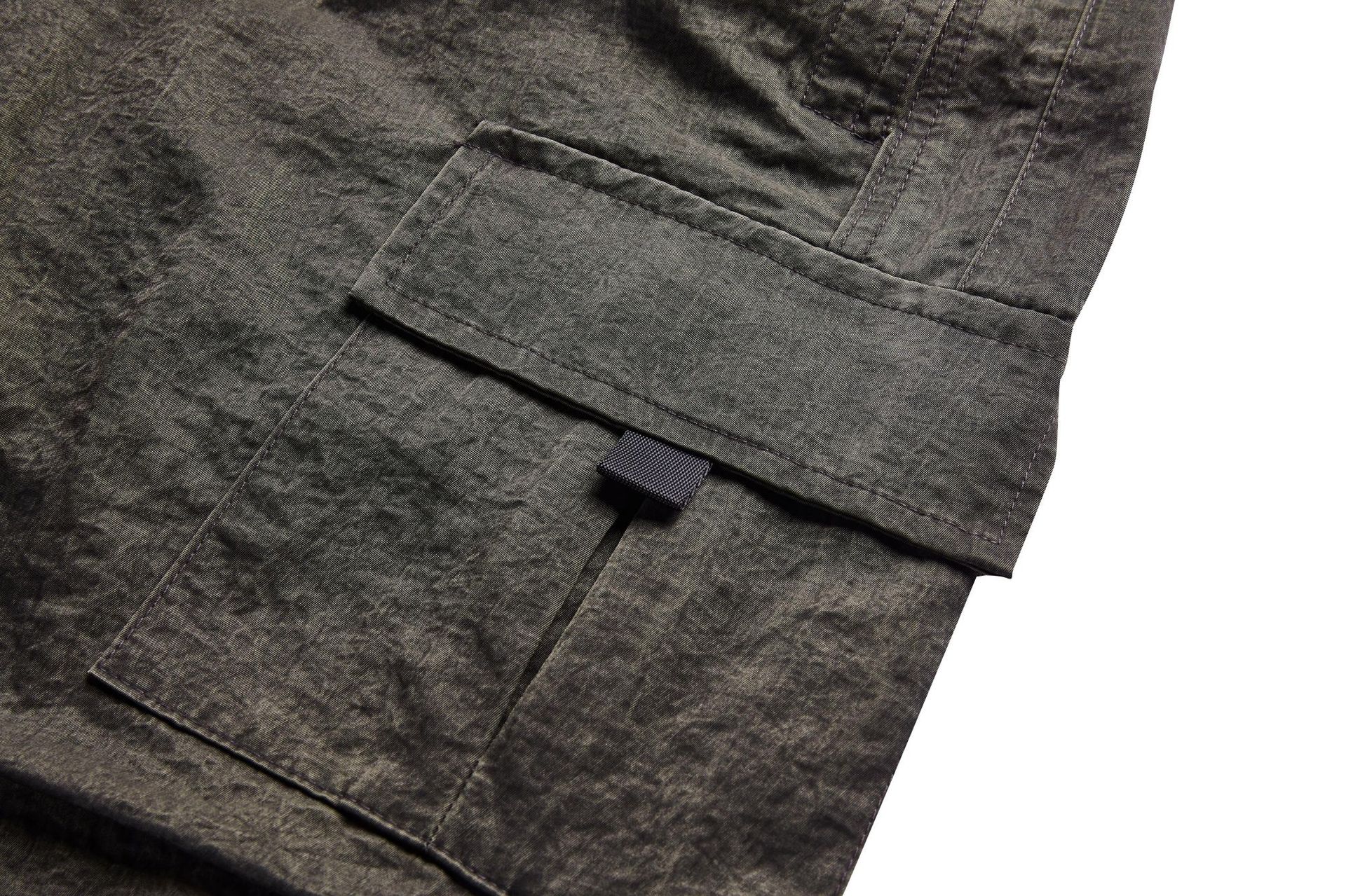 Pleated Layered Design Military Green Multi-Pocket Button Cargo Casual Trousers for Men and Women
