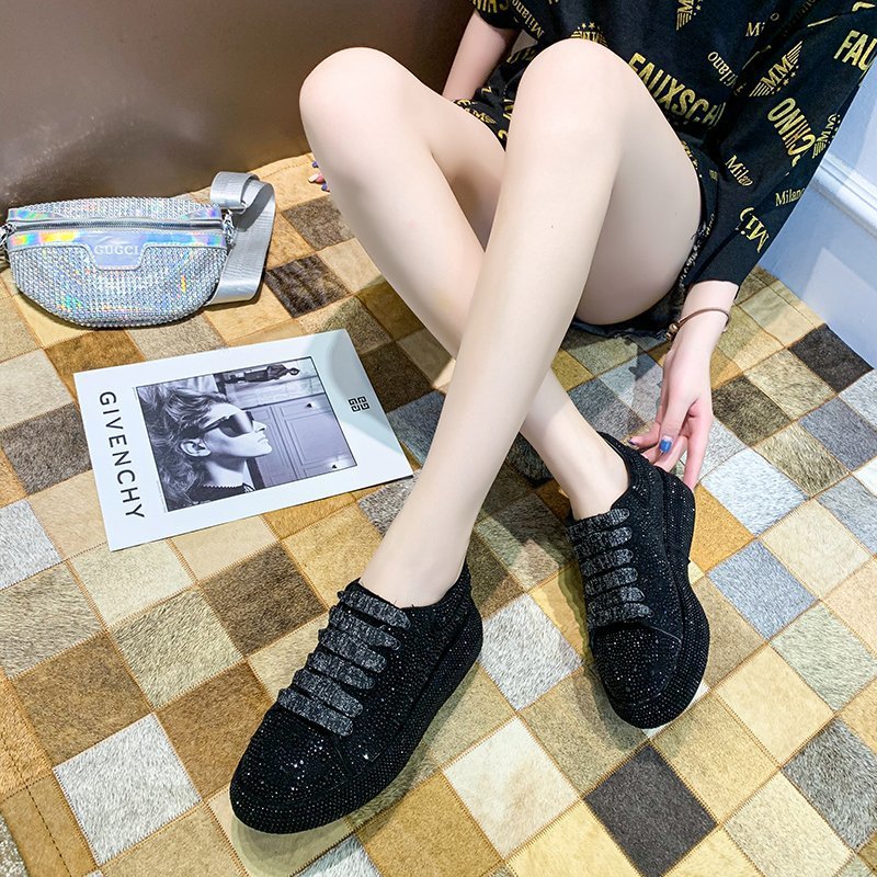 Autumn new full diamond sponge cake thick sole sports and leisure shoes, popular on the internet with leather surface women's single shoe trend