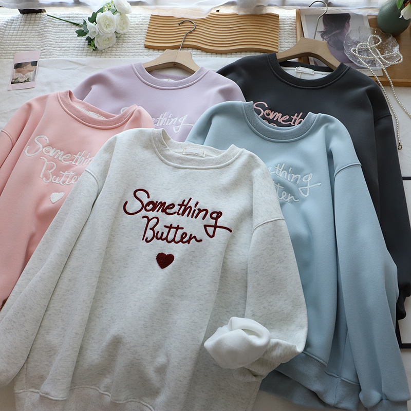 Causal Loose Fleece-Lined Hoodie with Letter and Heart Embroidery Round Neck Women's Sweatshirt