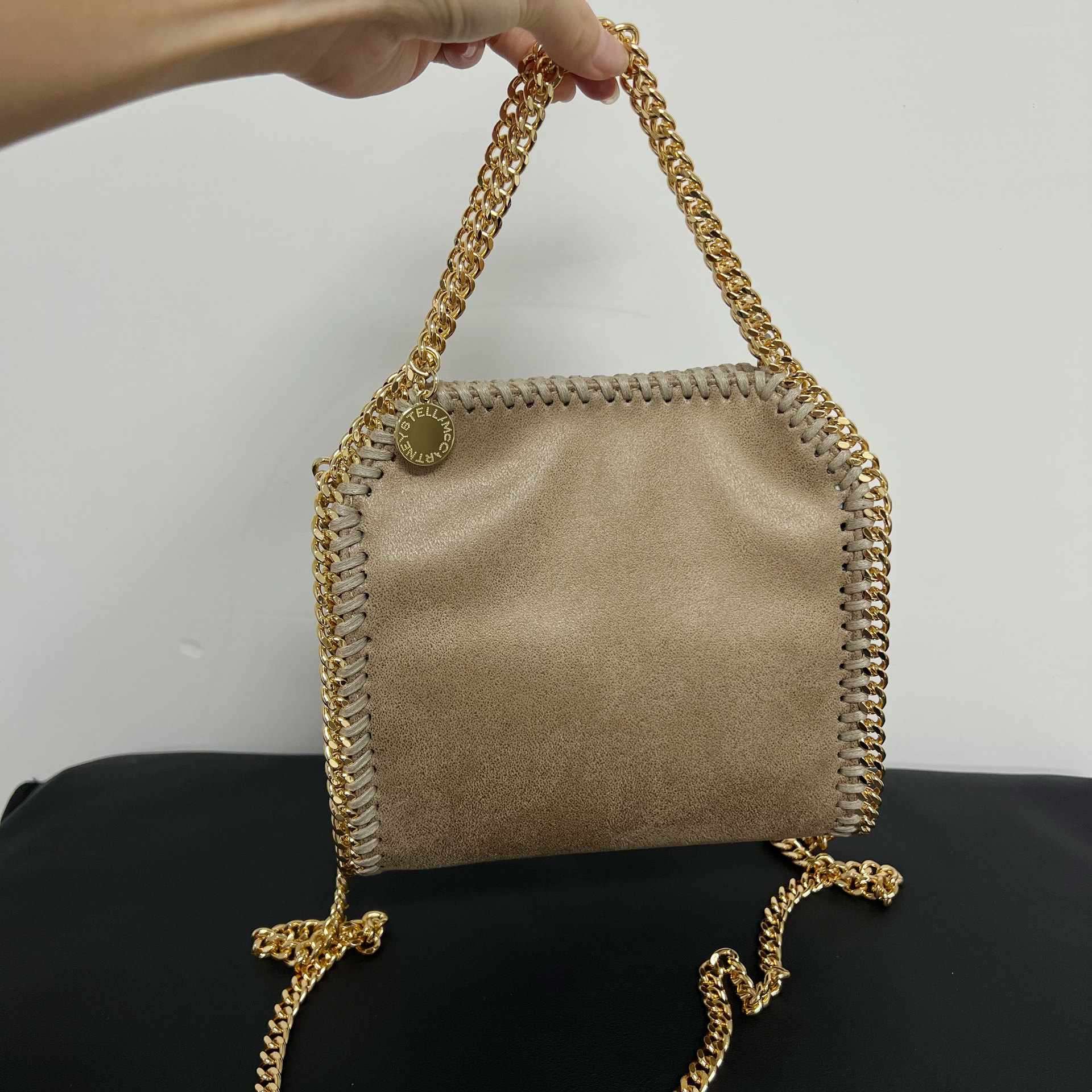 Luxury Designer Women's Chain Crossbody with Quilted Purses and Shoulder Strap Female Ladies Hand Bags