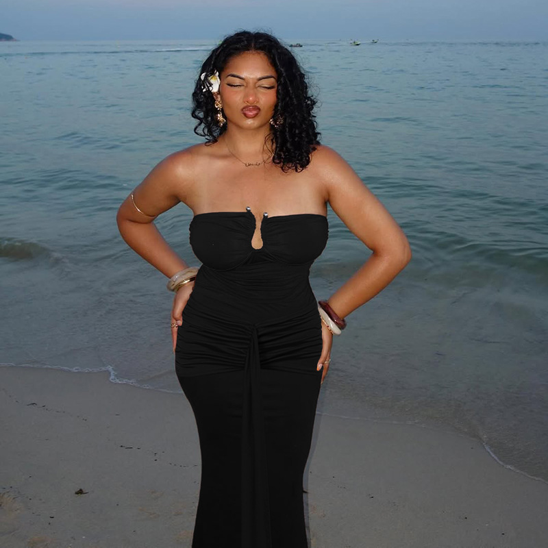Circle strapless strap slimming and slimming dress
