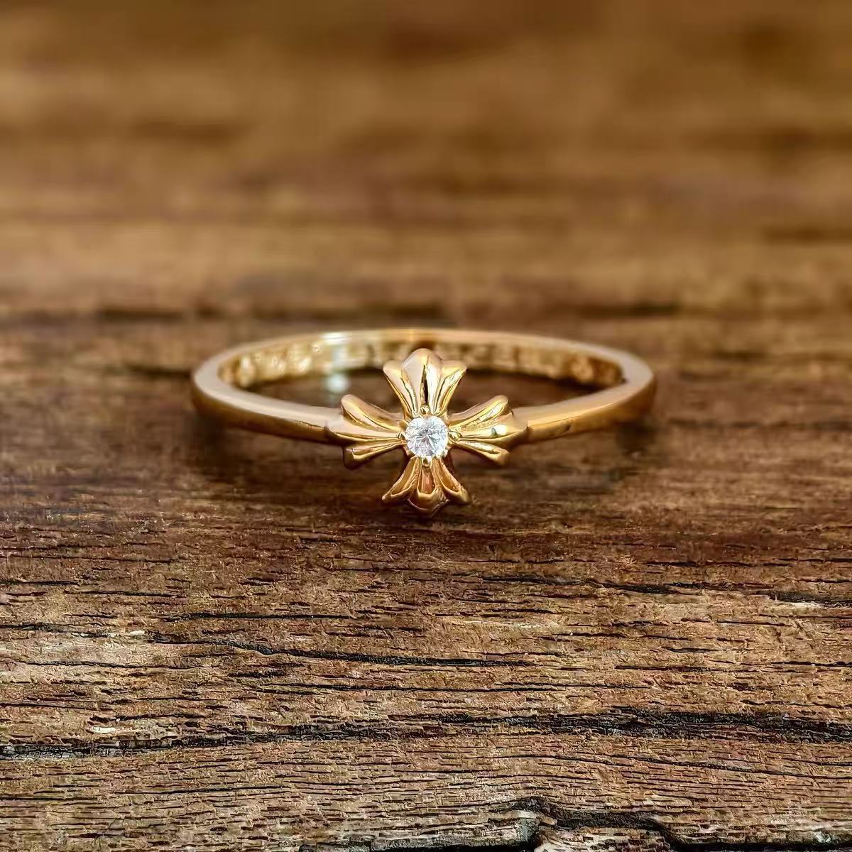 Vintage vintage ring with adjustable hip hop style and cross shaped opening for men and women