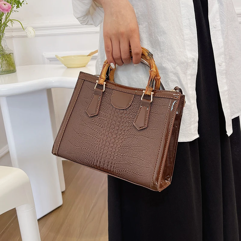 High Quality Leather Shoulder Bag For Women Luxury Alligator Handbag Designer Women Bag Retro Bamboo Handle Tote Bag Female