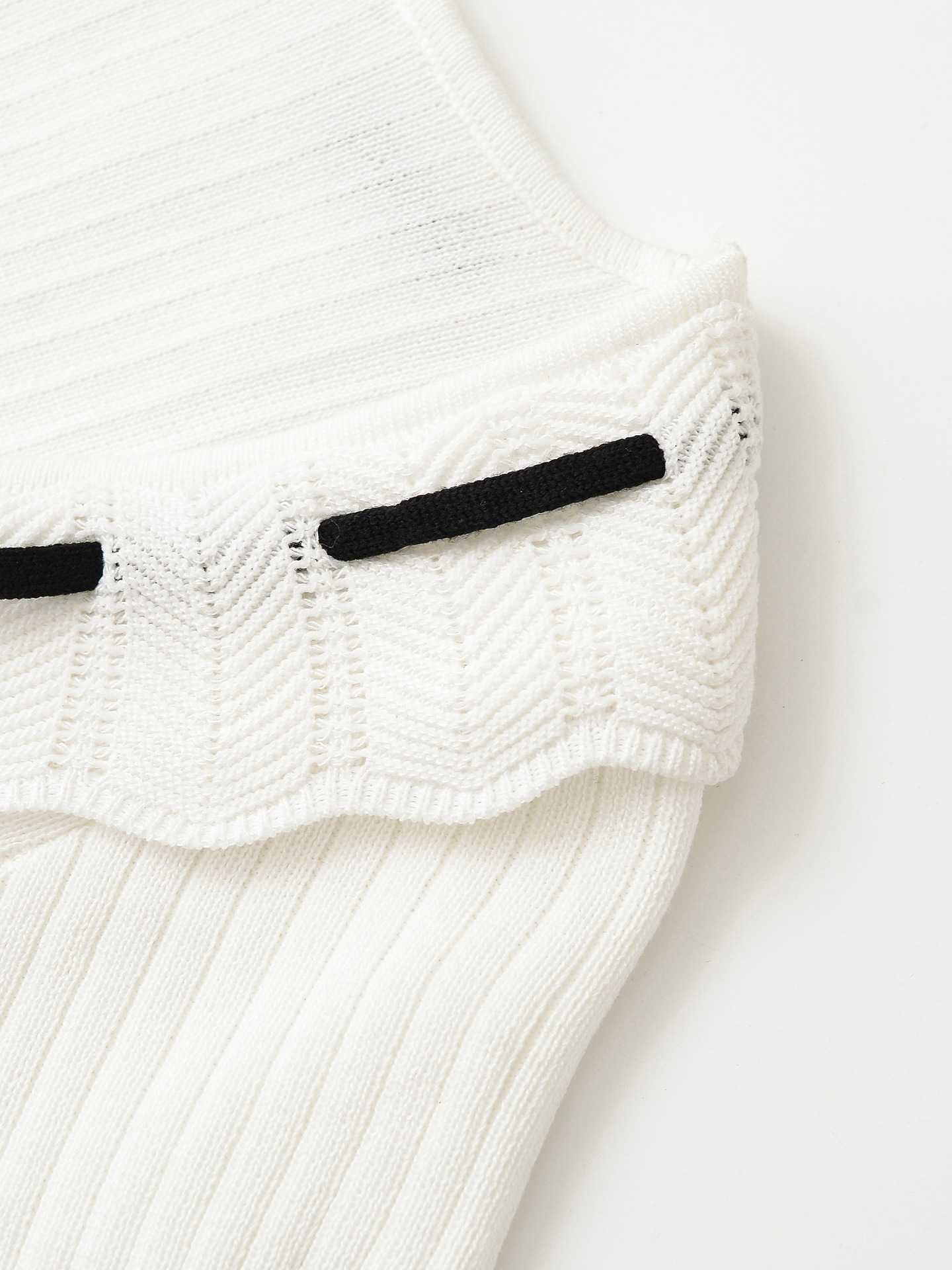 Contrast Lacing T-shirt