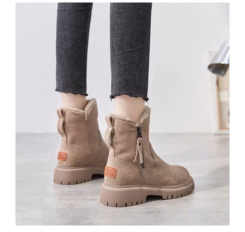 Winter women's boots with thick and warm cotton shoes and fur integrated in the middle tube and velvet