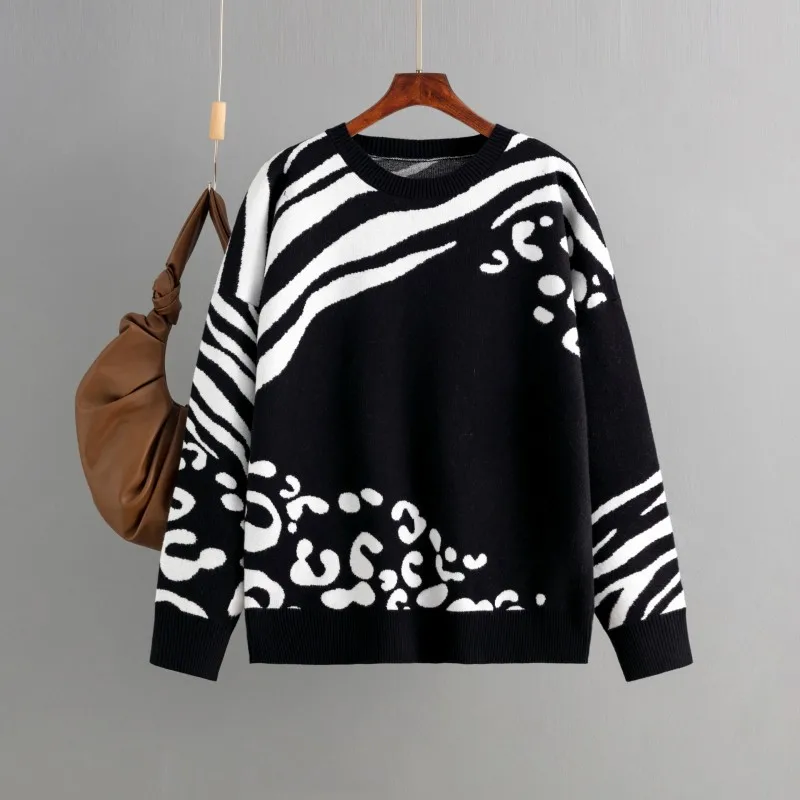 Woman's Animal Print Viscose Sweater