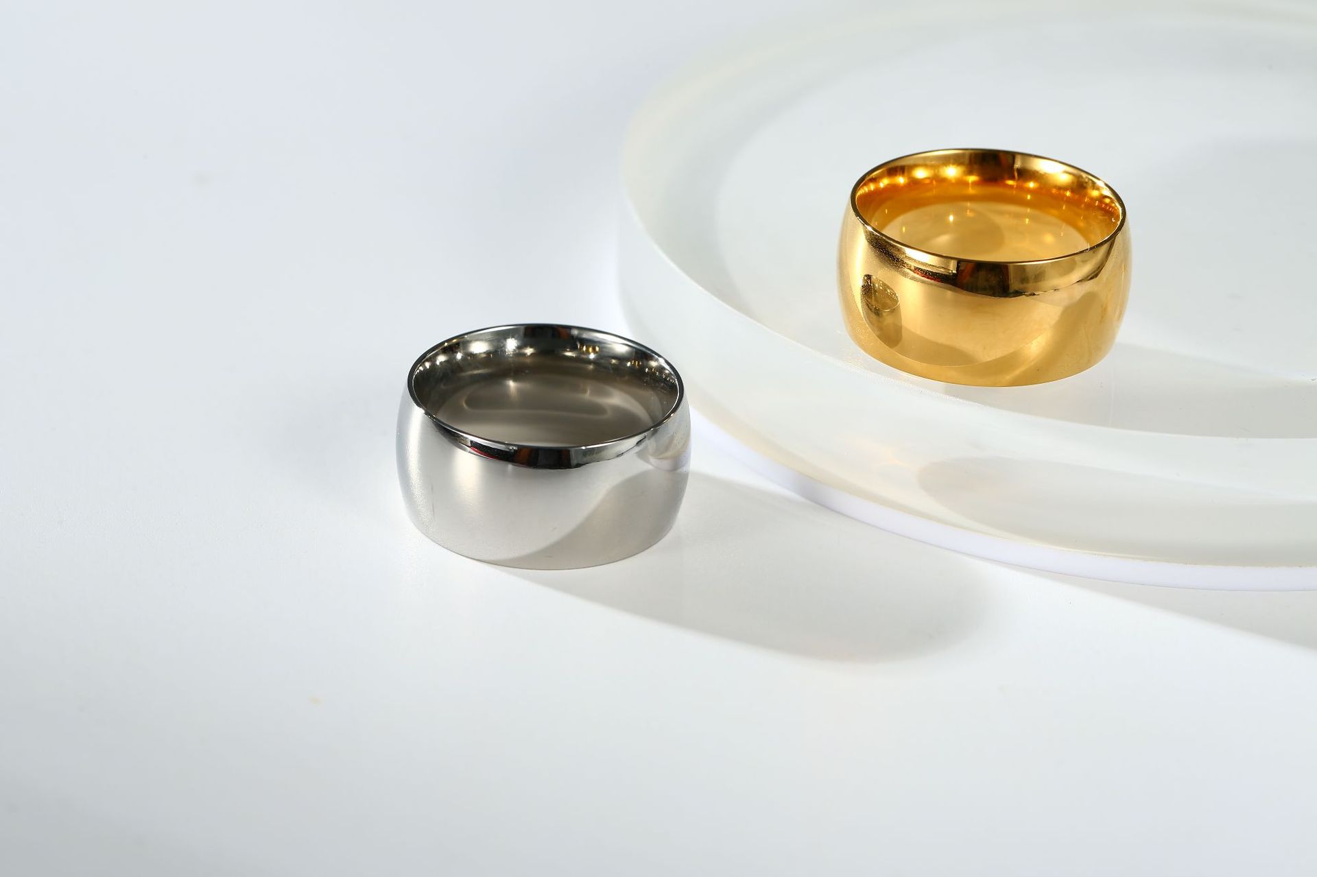 New Simple Style Tungsten Steel Ring Unisex Fashion Wide Ring Light Luxury Style Stainless Steel
