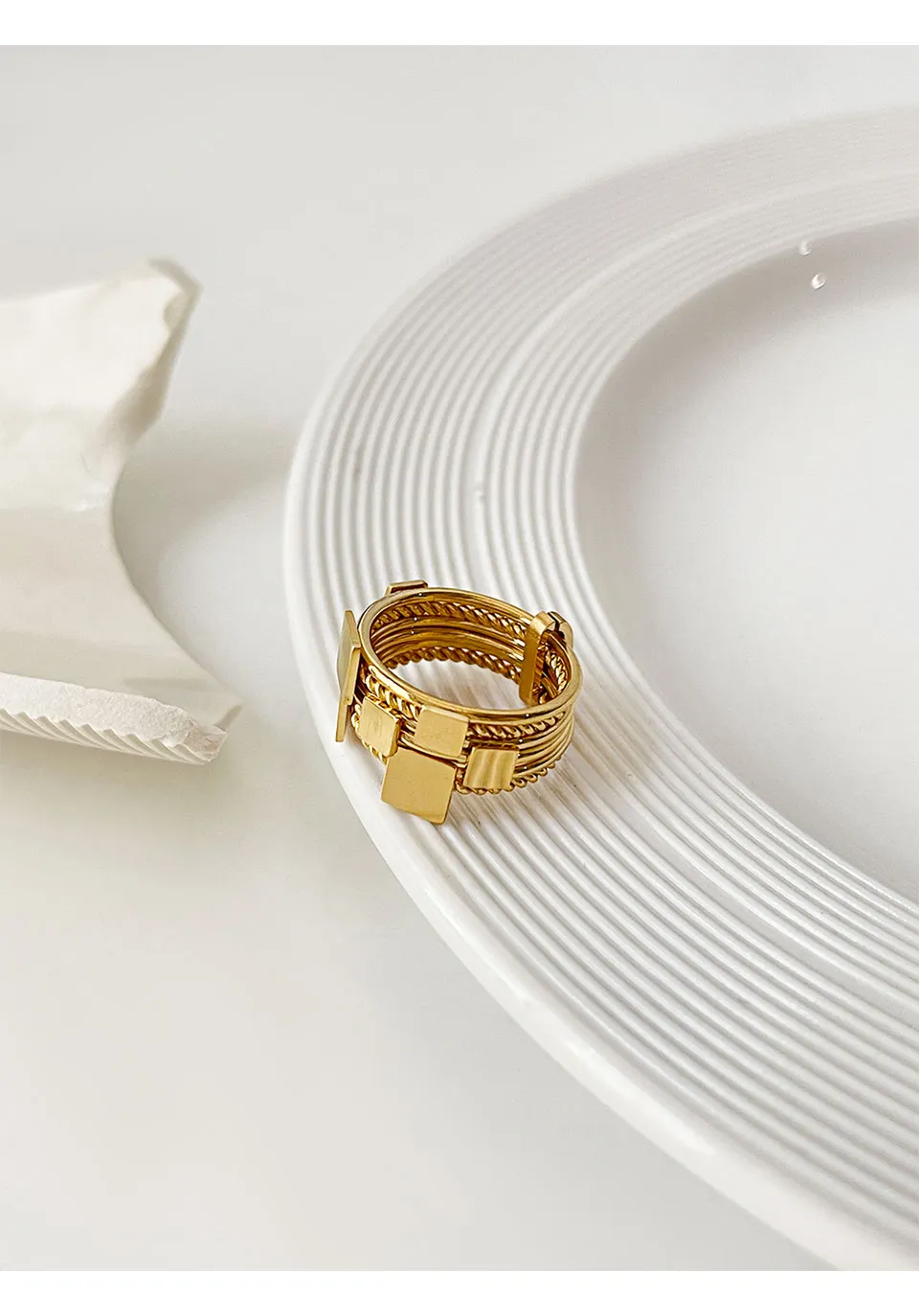 Peri'sBox Detachable 6pcs Gold Color Square Coin Finger Ring for Women Pvd Plated Stainless Steel Twisted Stacking Rings Minimal