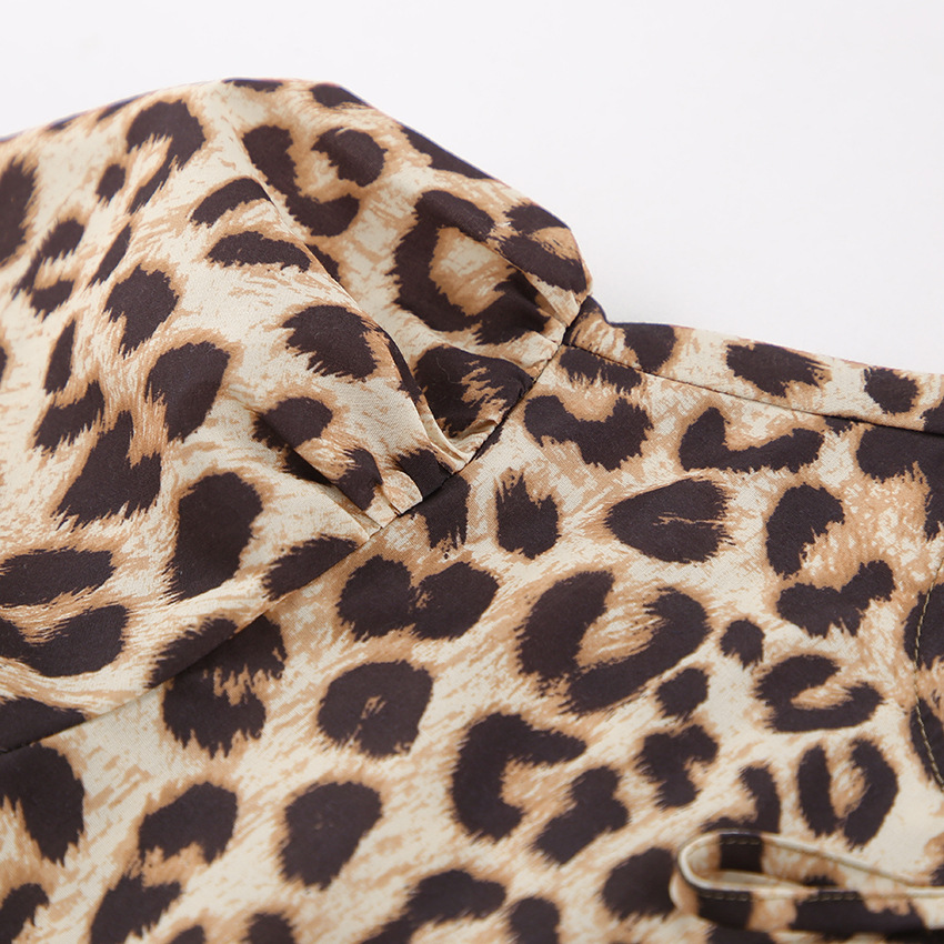 Relaxed Fit Animal Pattern Crewneck Knot Blouse