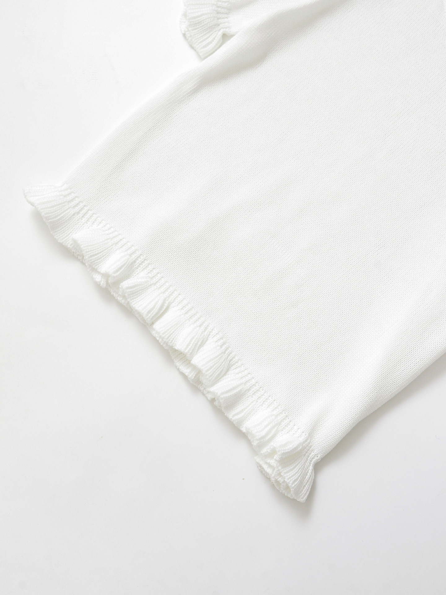 Women's Three-Quarter Sleeve Form-Fitting Shirt