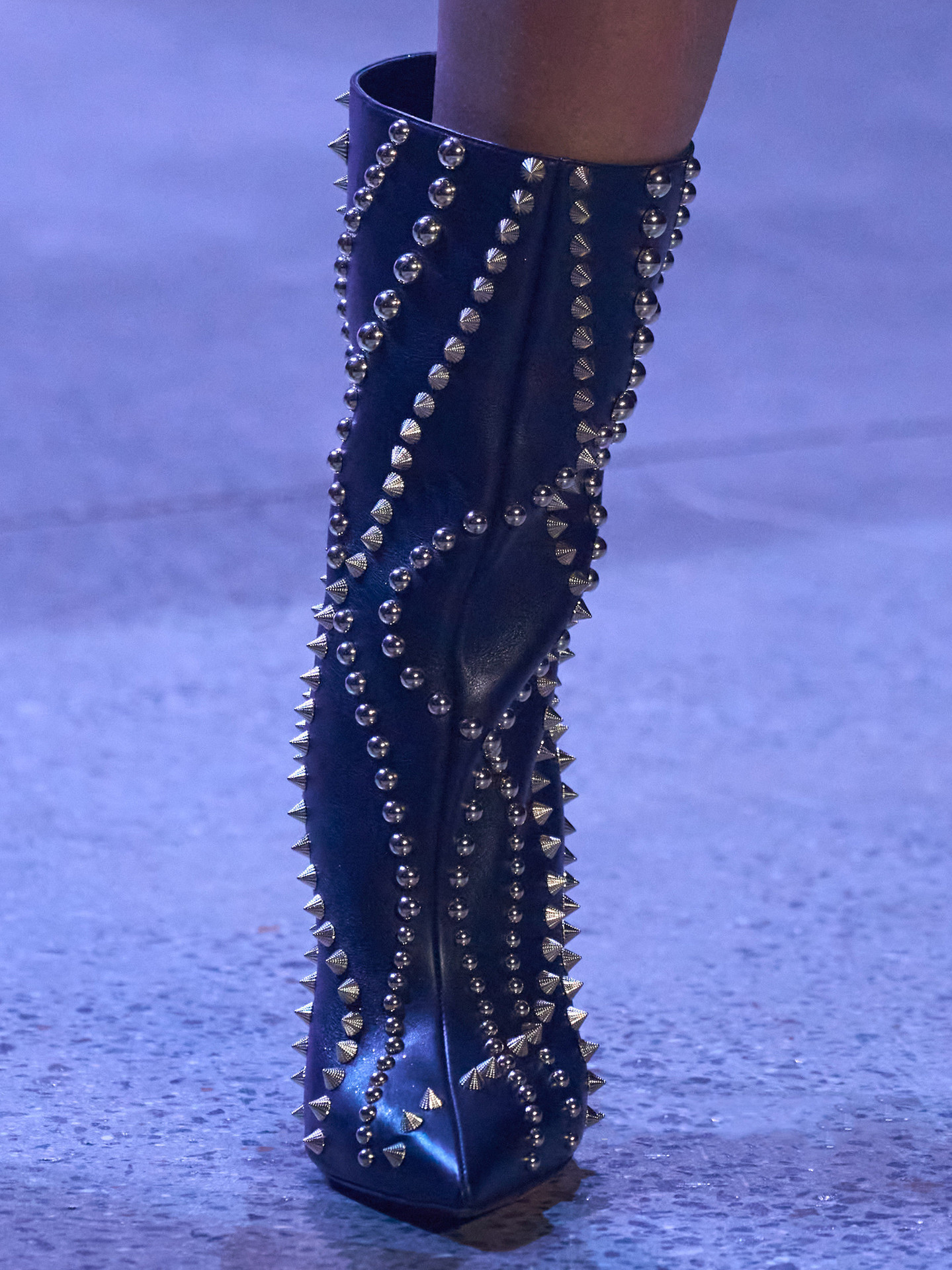 New high heeled pointed rivet boots, ankle short boots, and calf women's shoes