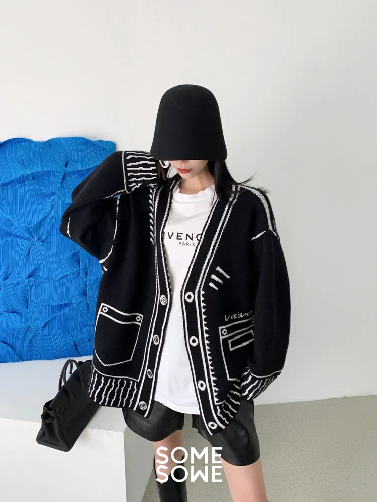 Ladies Oversized Graphic Deep V Acrylic Cardigan