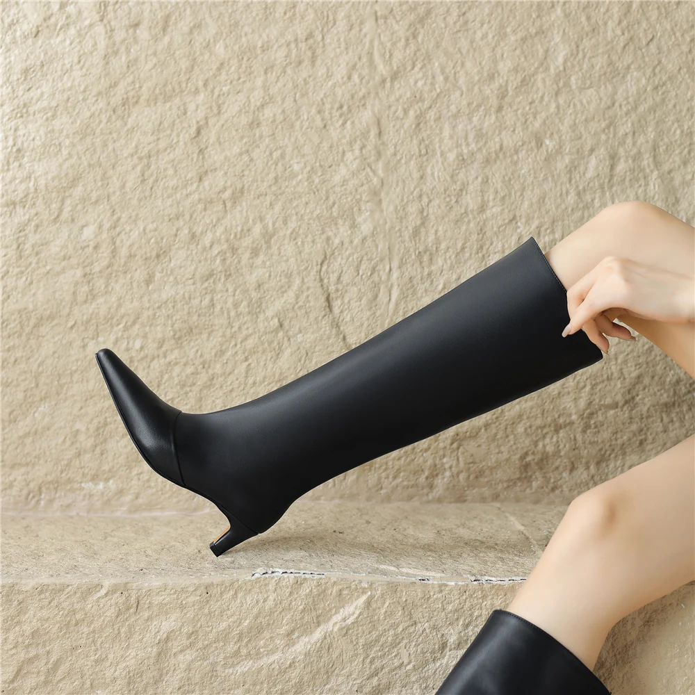 Ladies Classic Pointy Cowhide Tall Boot