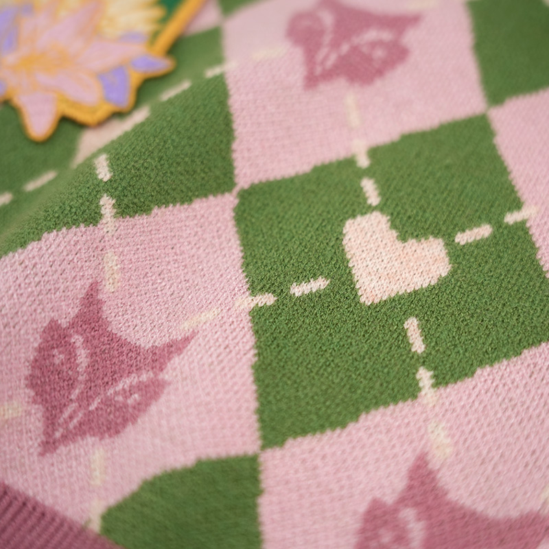 Rose Crew Collar Checkered Anime Kitten Frill Sweater