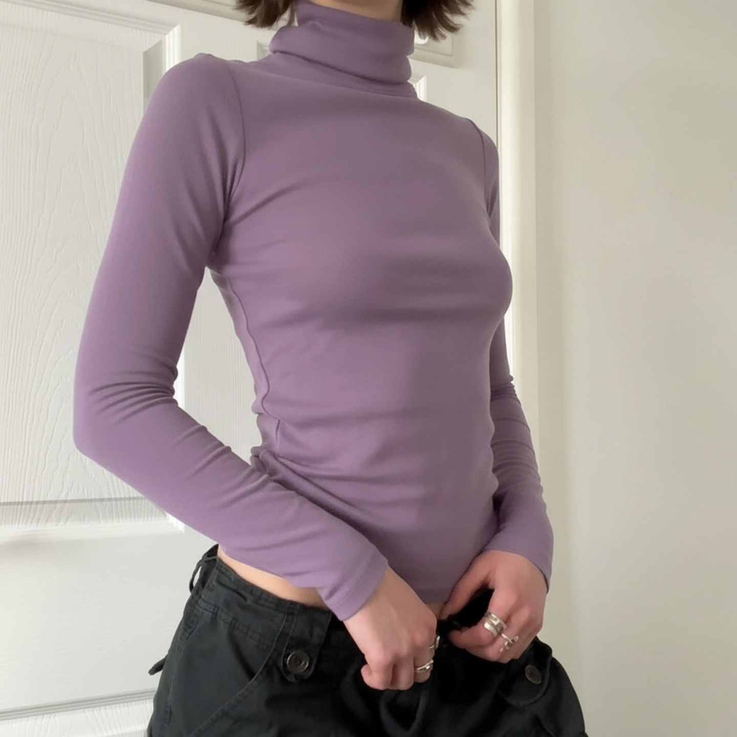 Fitted Wrist-Length Turtleneck Knitted Tee
