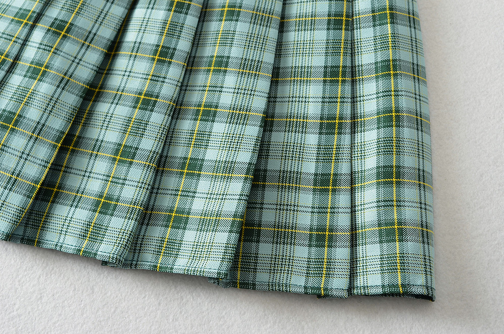 Heart Buckle Sexy High Waist Pleated Short Skirt