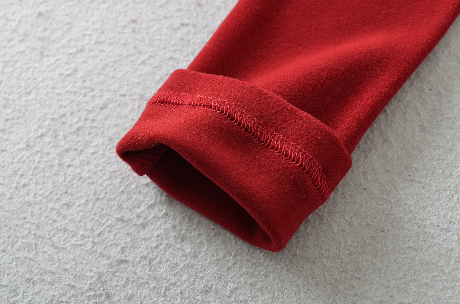 Form-Fitting Polyester Pullover Hoodie